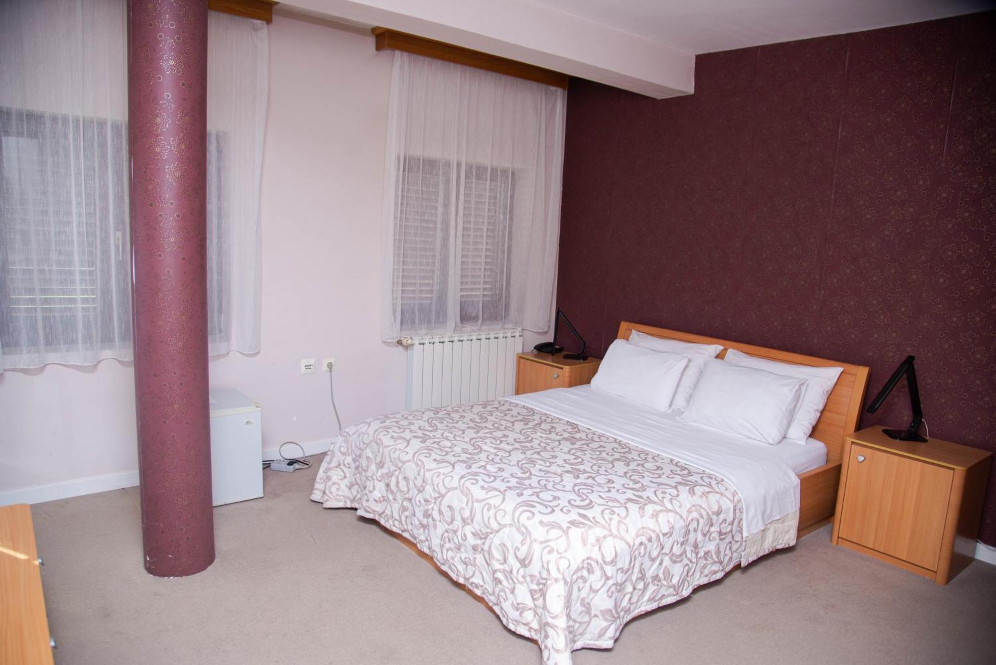 بييلو بوليي Hotel Dvor المظهر الخارجي الصورة